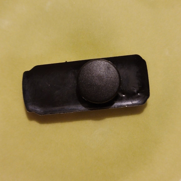 Mix & Match 4 for $10 x Miller Lite Croc Charm - Picture 3 of 4